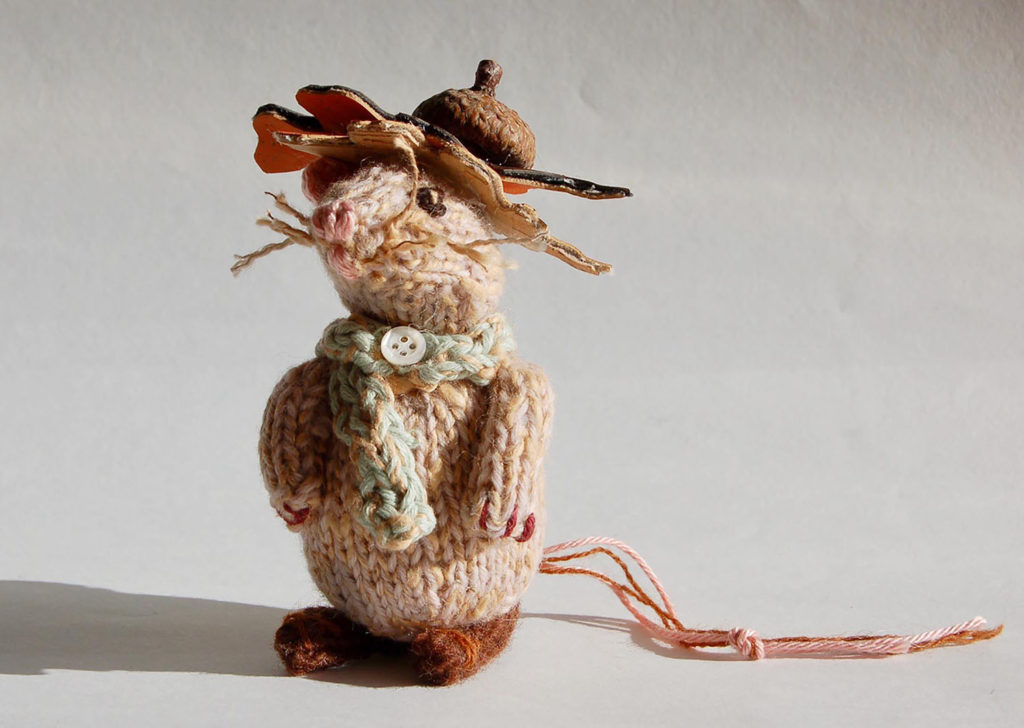 acorn-mouse-handcraft-crochet